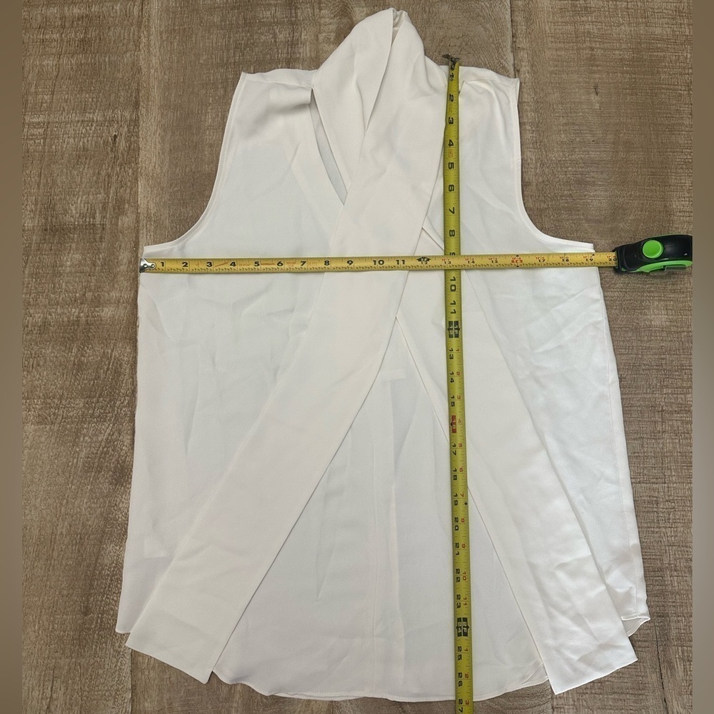Ann Taylor Cream Tie-Neck Blouse | Size M | Sleeveless & Chic - Picture 3 of 15